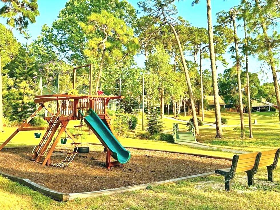 Image 60 of 61 For 3177 Montrose Place