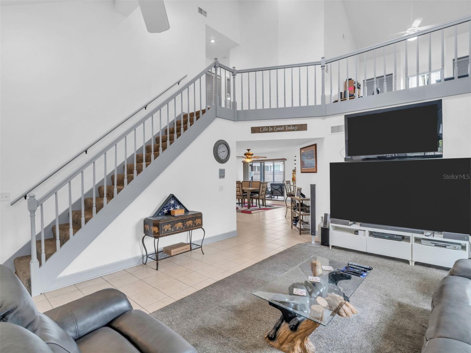 Image 7 of 61 For 3177 Montrose Place