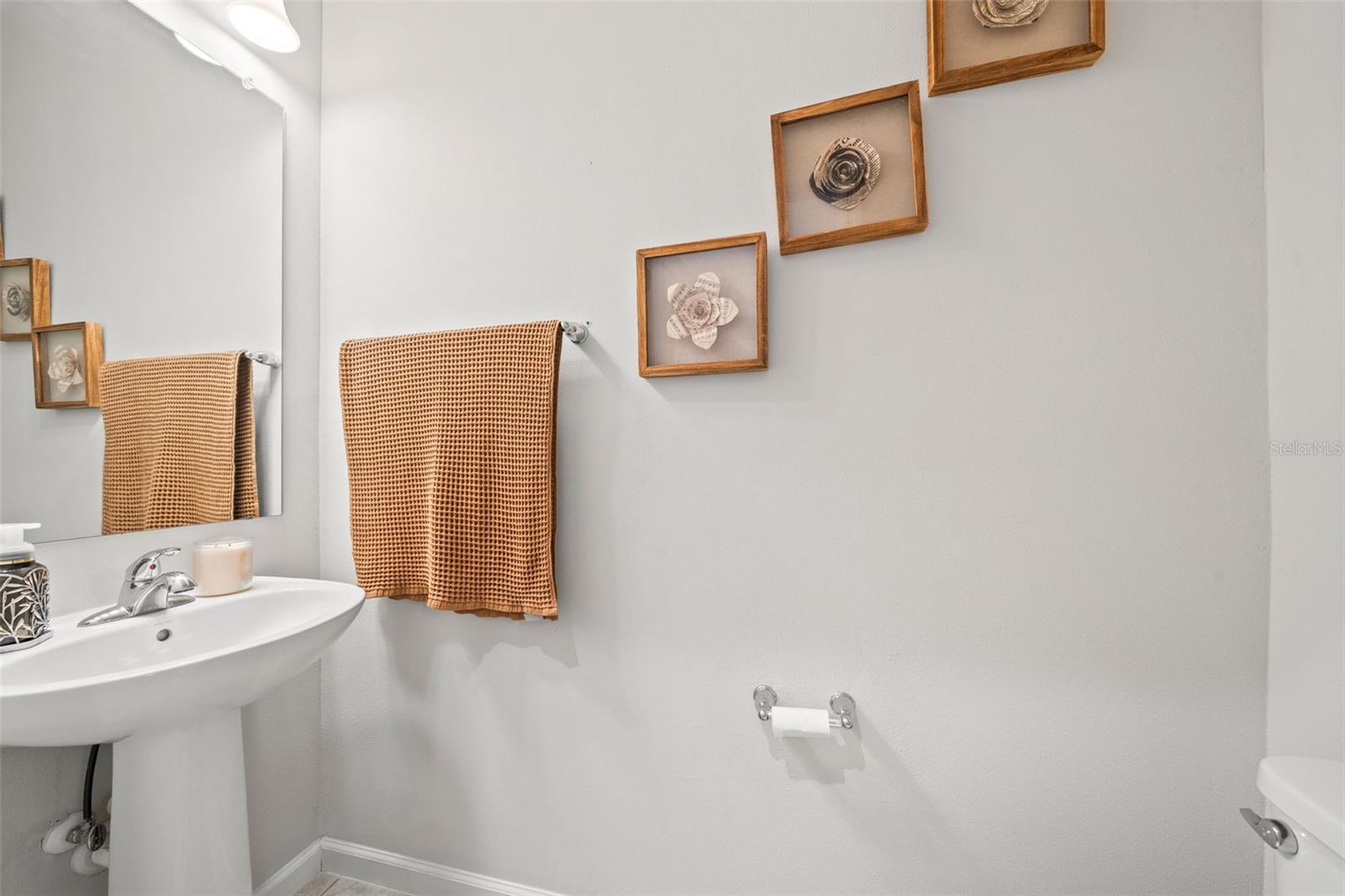 Image 11 of 34 For 17997 Dairy Farm Court