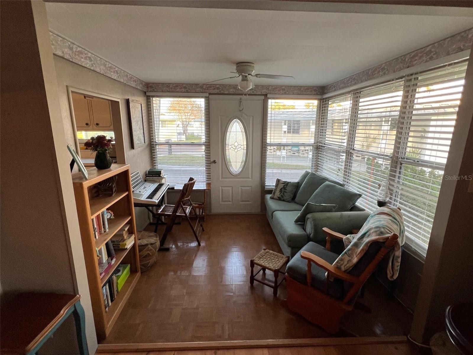 Listing photo id 9 for 29250 Us Highway 19 N 301