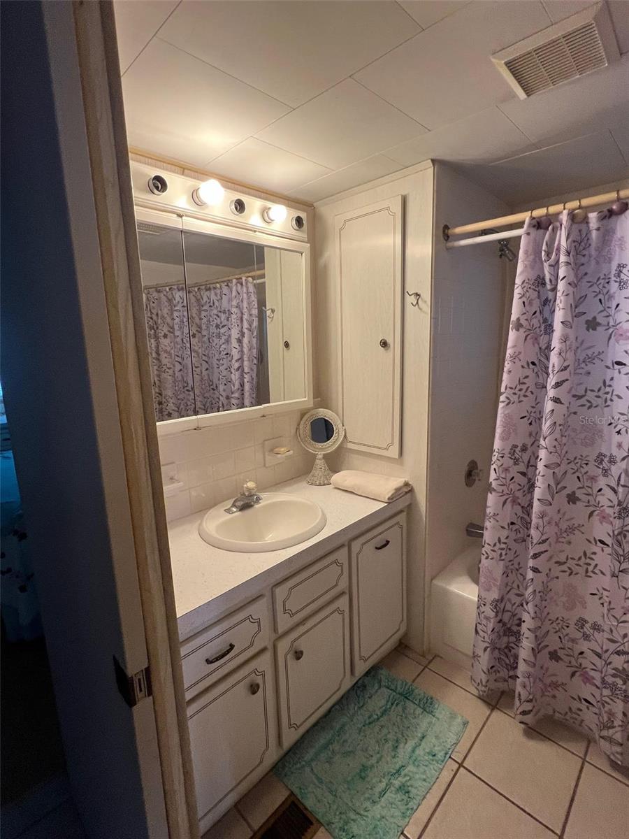 Listing photo id 11 for 29250 Us Highway 19 N 301