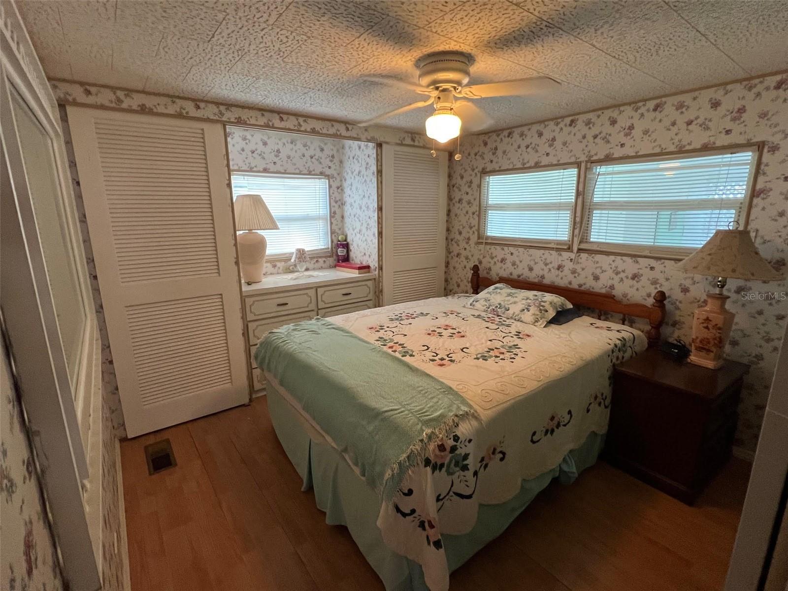 Listing photo id 14 for 29250 Us Highway 19 N 301