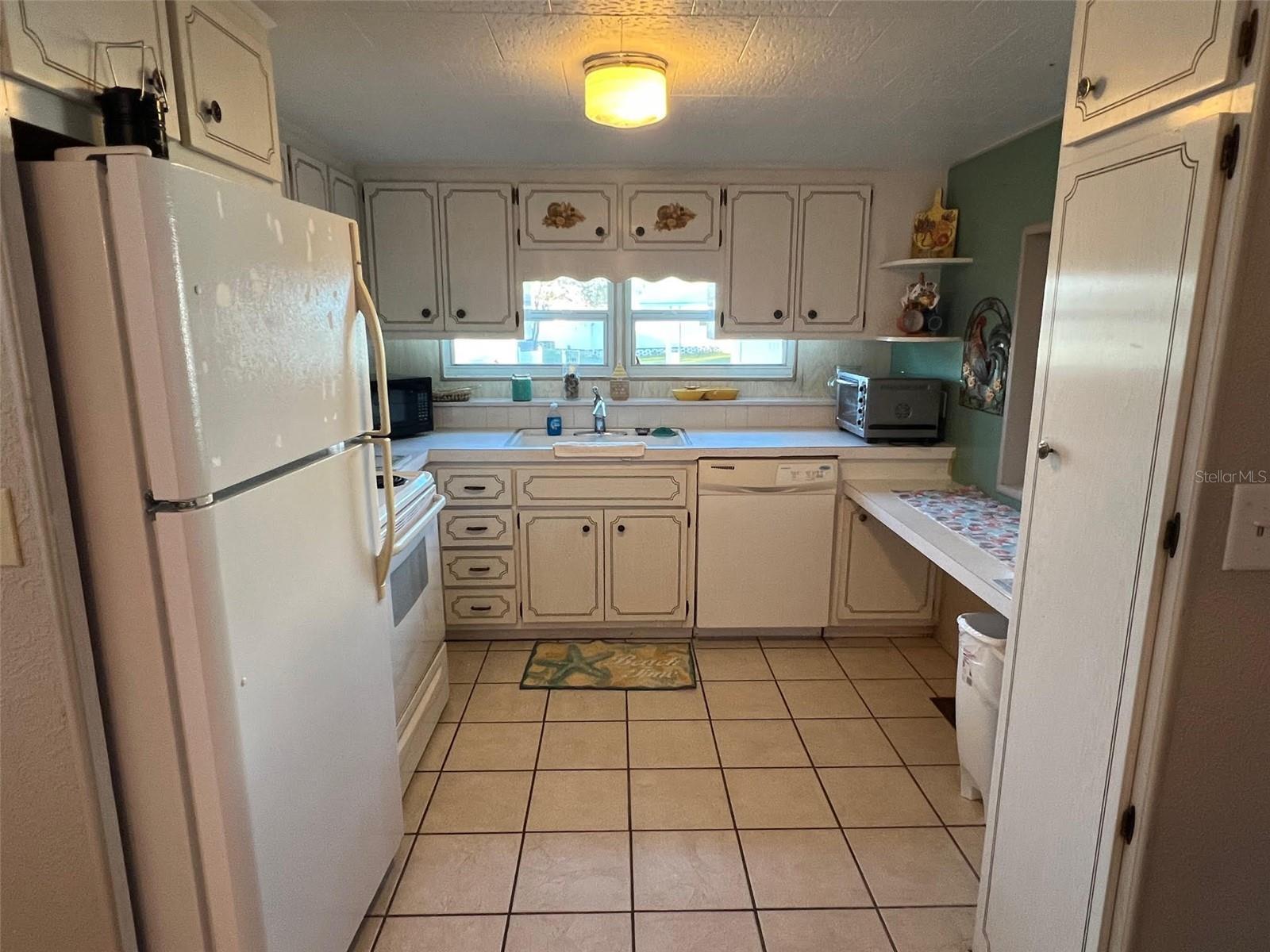 Listing photo id 2 for 29250 Us Highway 19 N 301