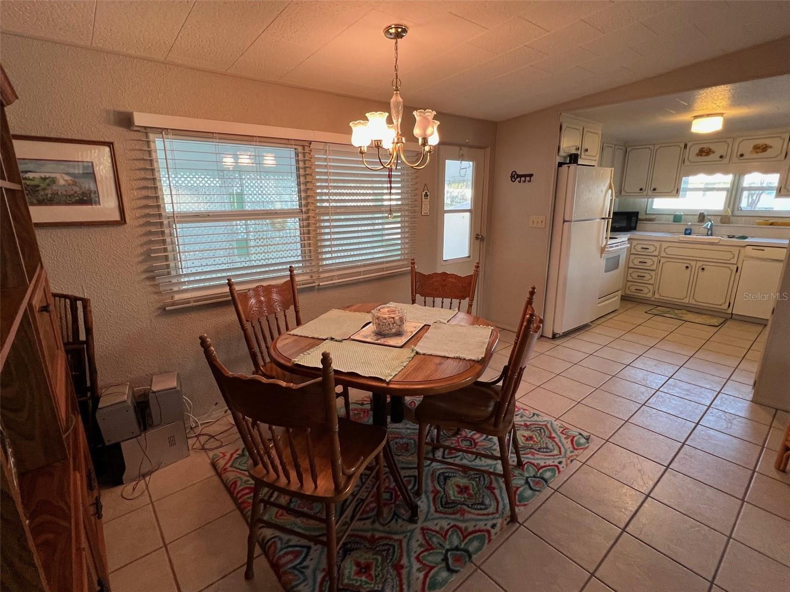 Listing photo id 6 for 29250 Us Highway 19 N 301