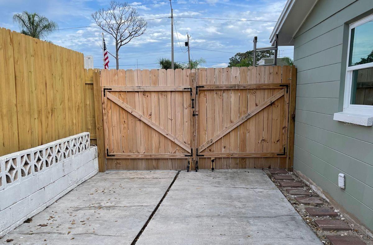 Image 3 of 11 For 4636 Irene Loop 1