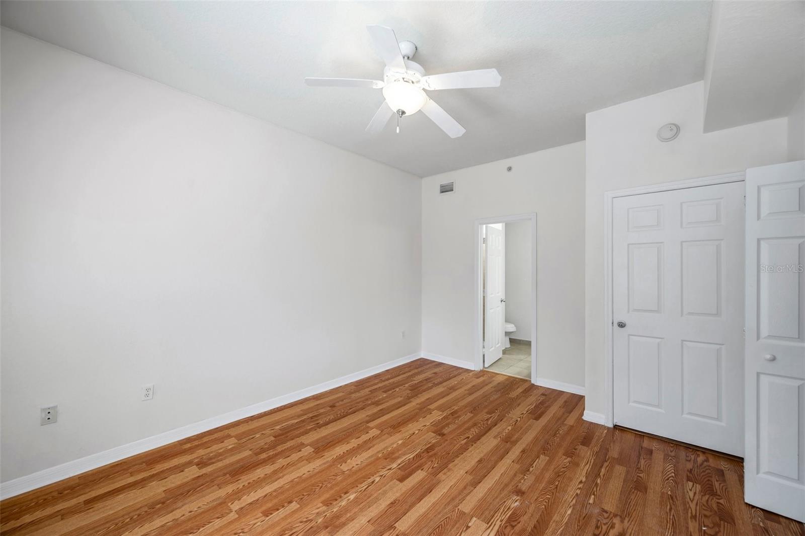 Image 32 of 47 For 113 Sherrill Street 113