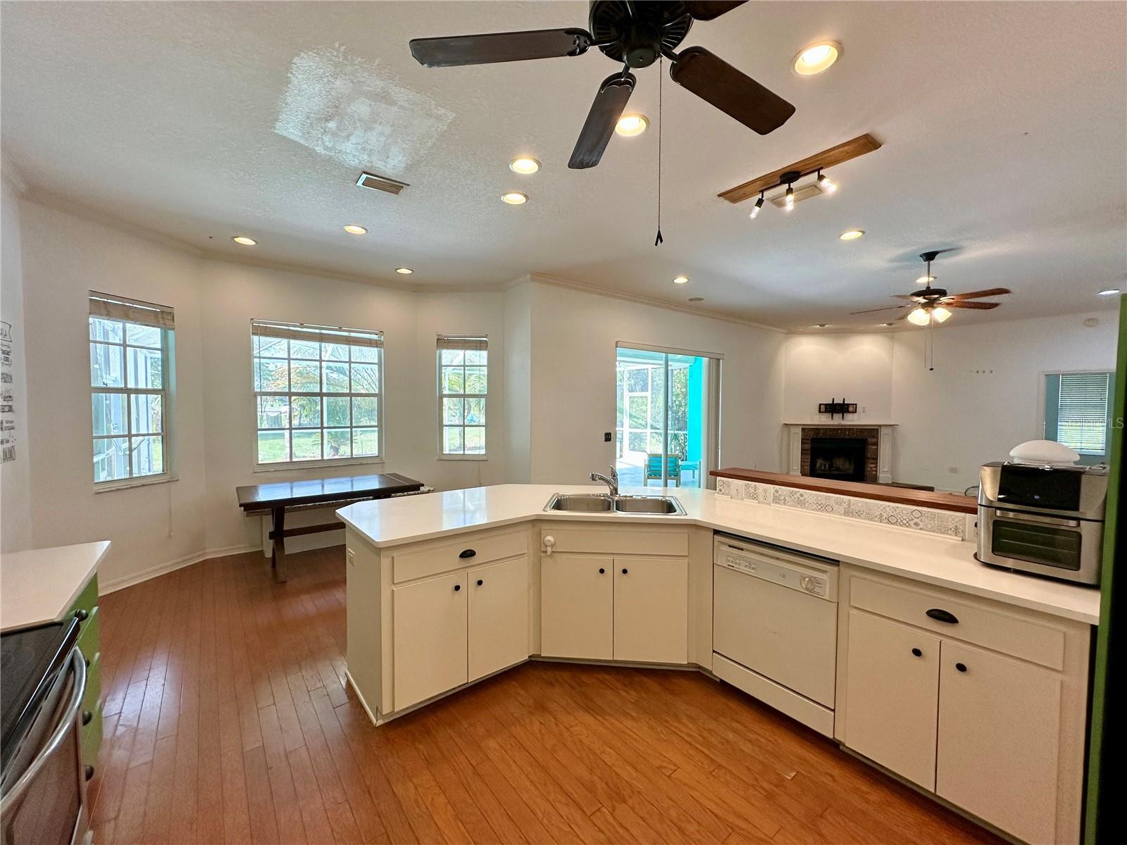 Image 23 of 72 For 5261 Waterwood Drive