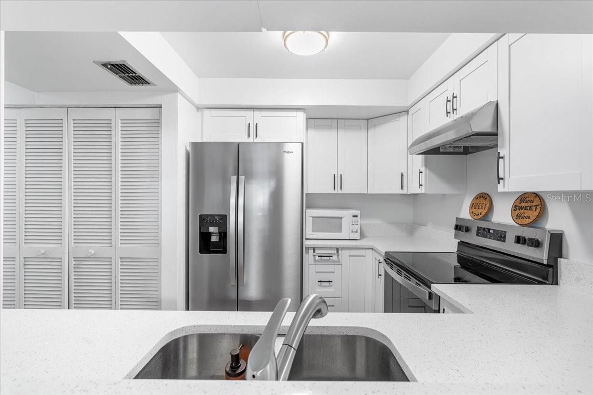 Image 7 of 39 For 2765 Countryside Boulevard 104