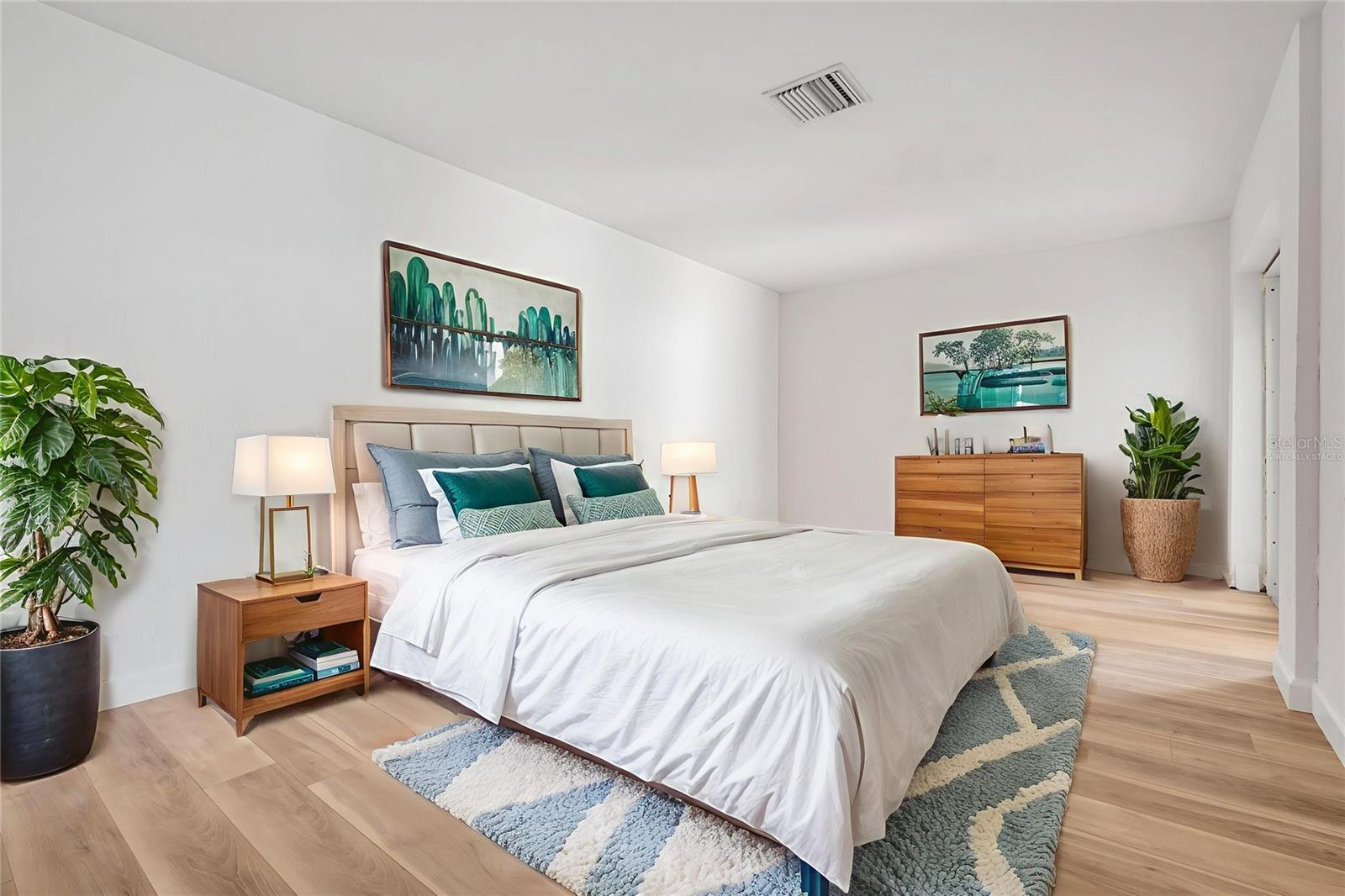 Image 12 of 27 For 127 Boca Ciega Point Boulevard N