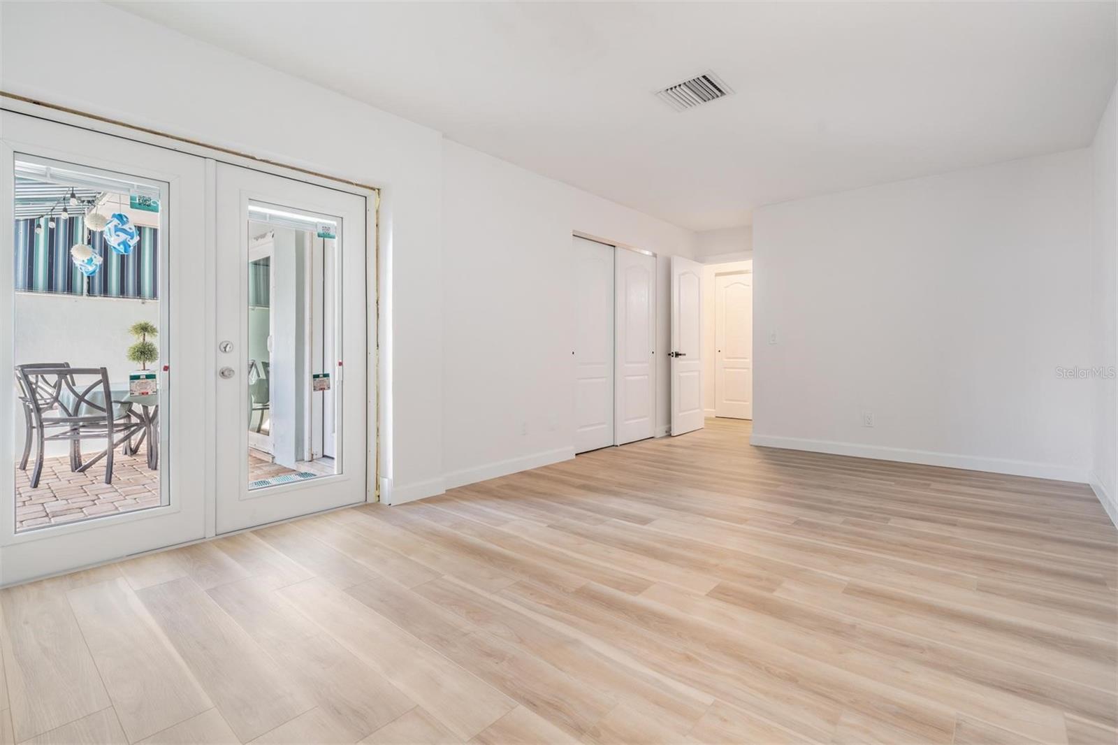 Image 13 of 27 For 127 Boca Ciega Point Boulevard N