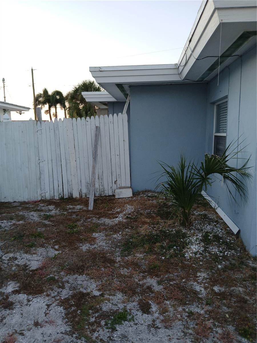 Image 20 of 26 For 3653 Belle Vista Drive E