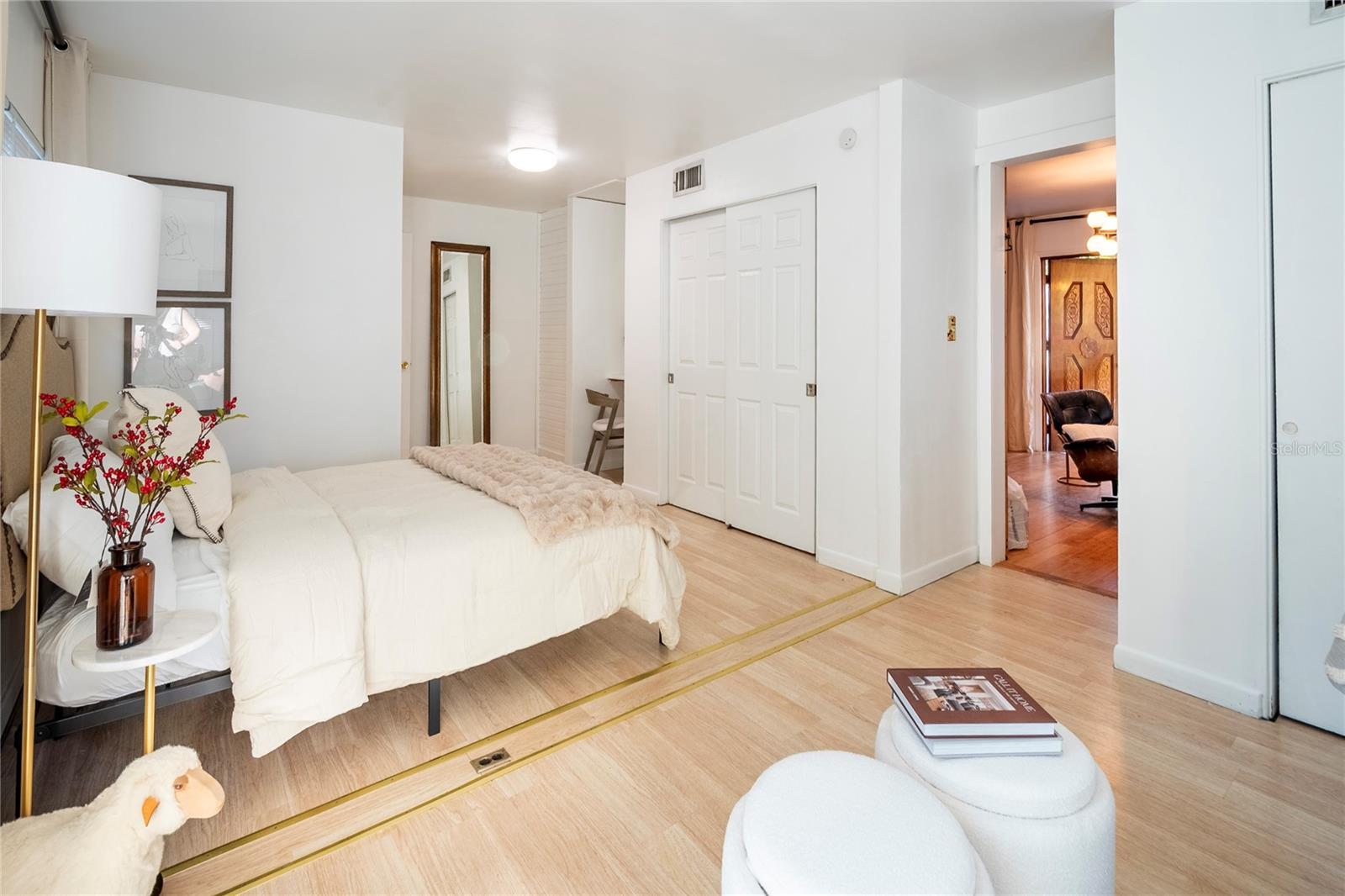 Image 17 of 60 For 720 - 724 7th Street N