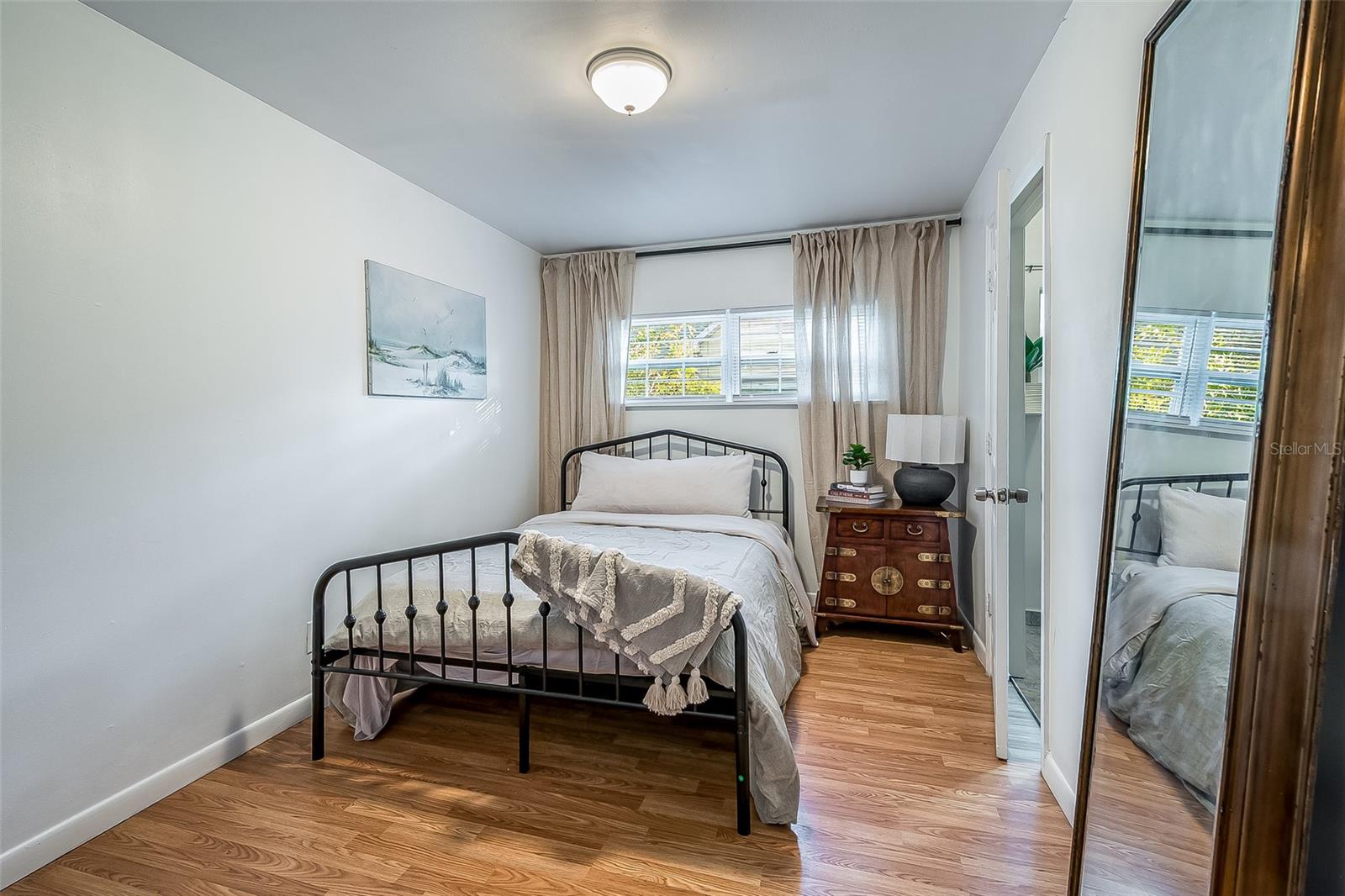 Image 23 of 60 For 720 - 724 7th Street N