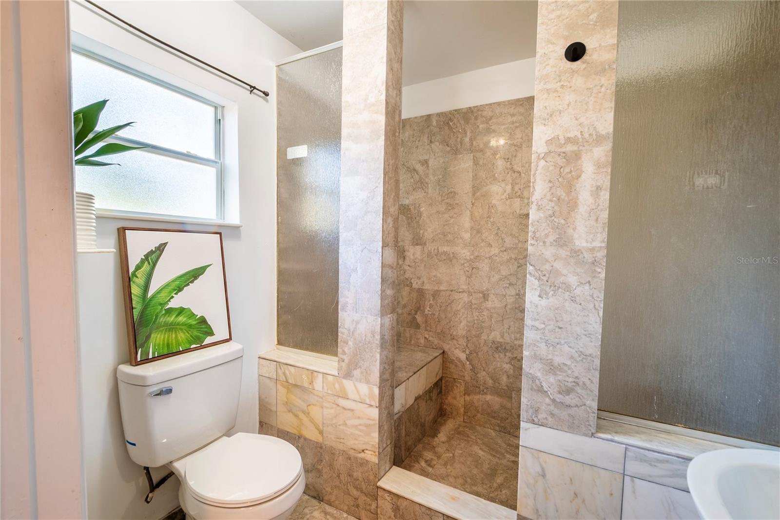 Image 25 of 60 For 720 - 724 7th Street N