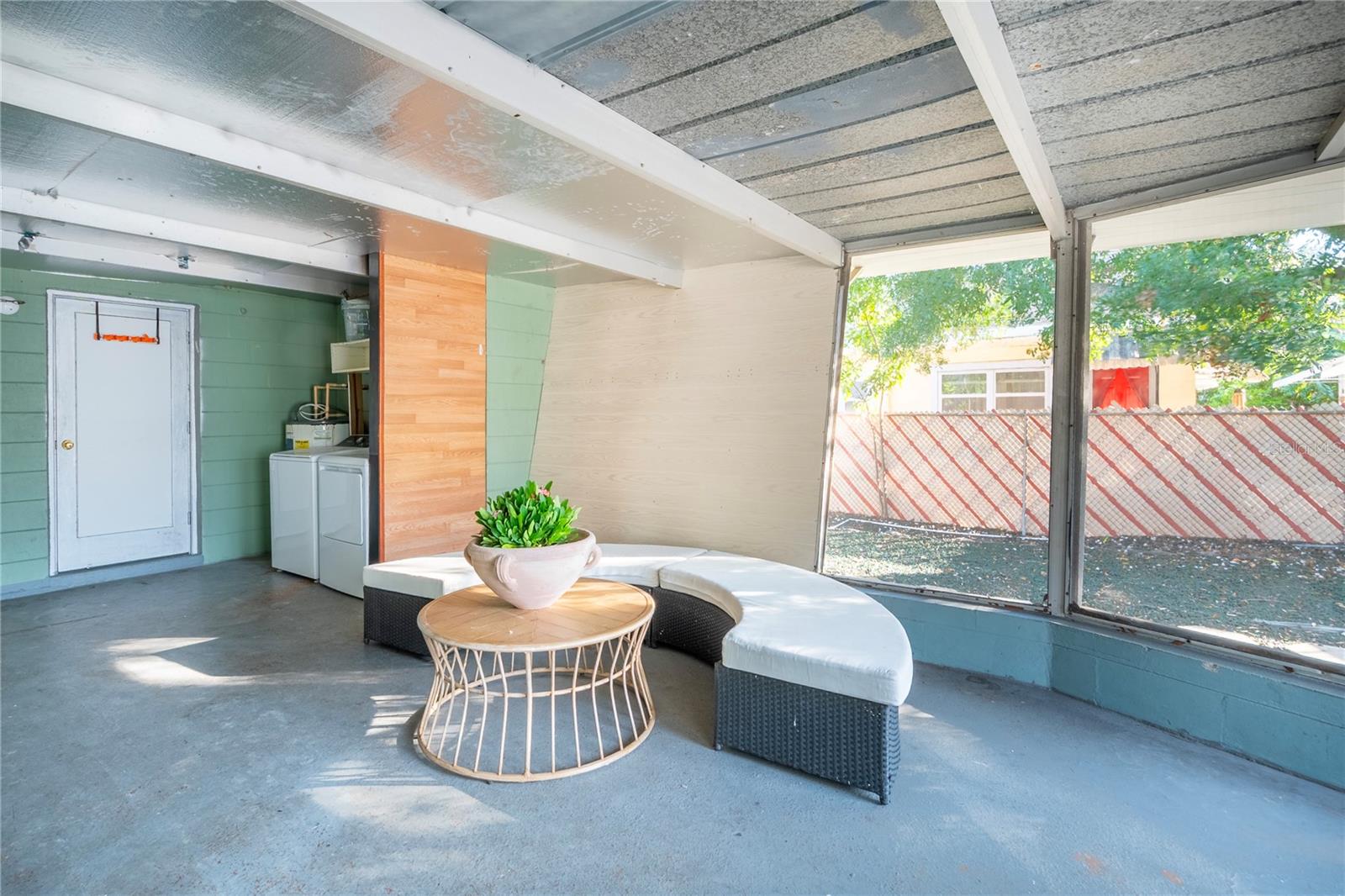 Image 29 of 60 For 720 - 724 7th Street N