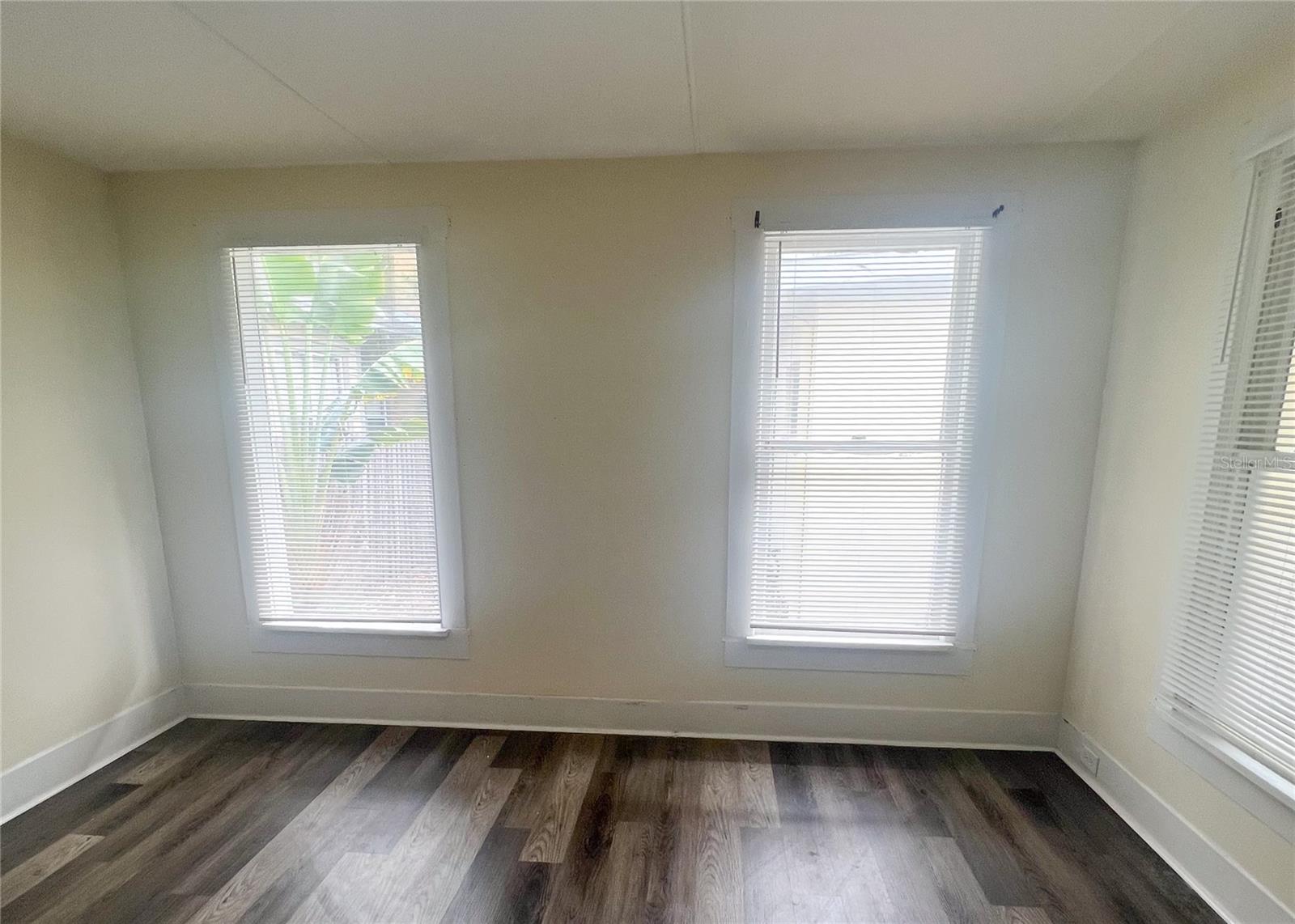 Image 42 of 60 For 720 - 724 7th Street N