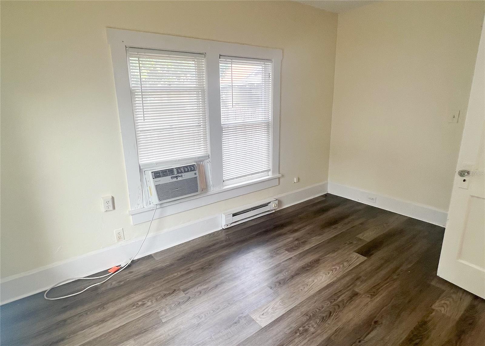 Image 43 of 60 For 720 - 724 7th Street N