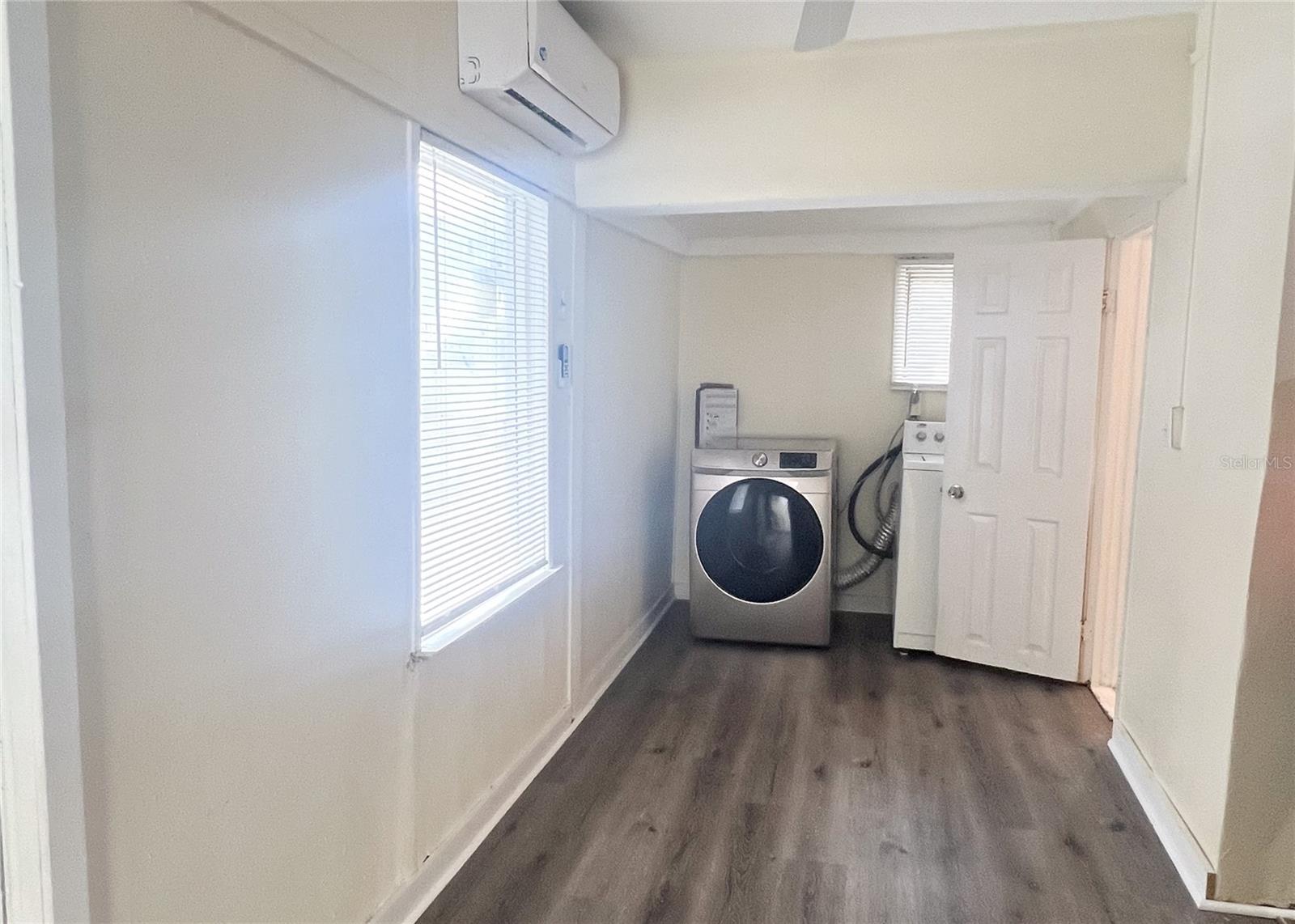 Image 58 of 60 For 720 - 724 7th Street N