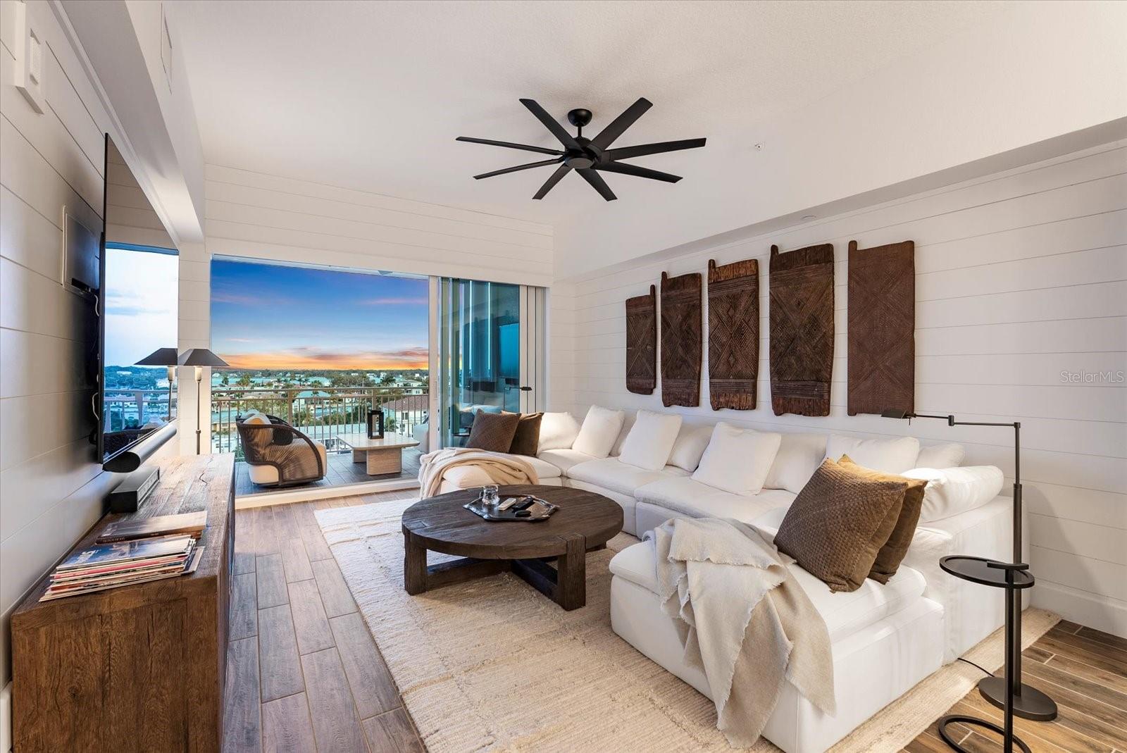 Image 12 of 96 For 125 Island Way 602