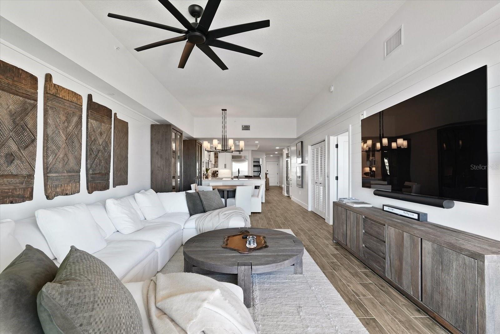 Image 15 of 96 For 125 Island Way 602