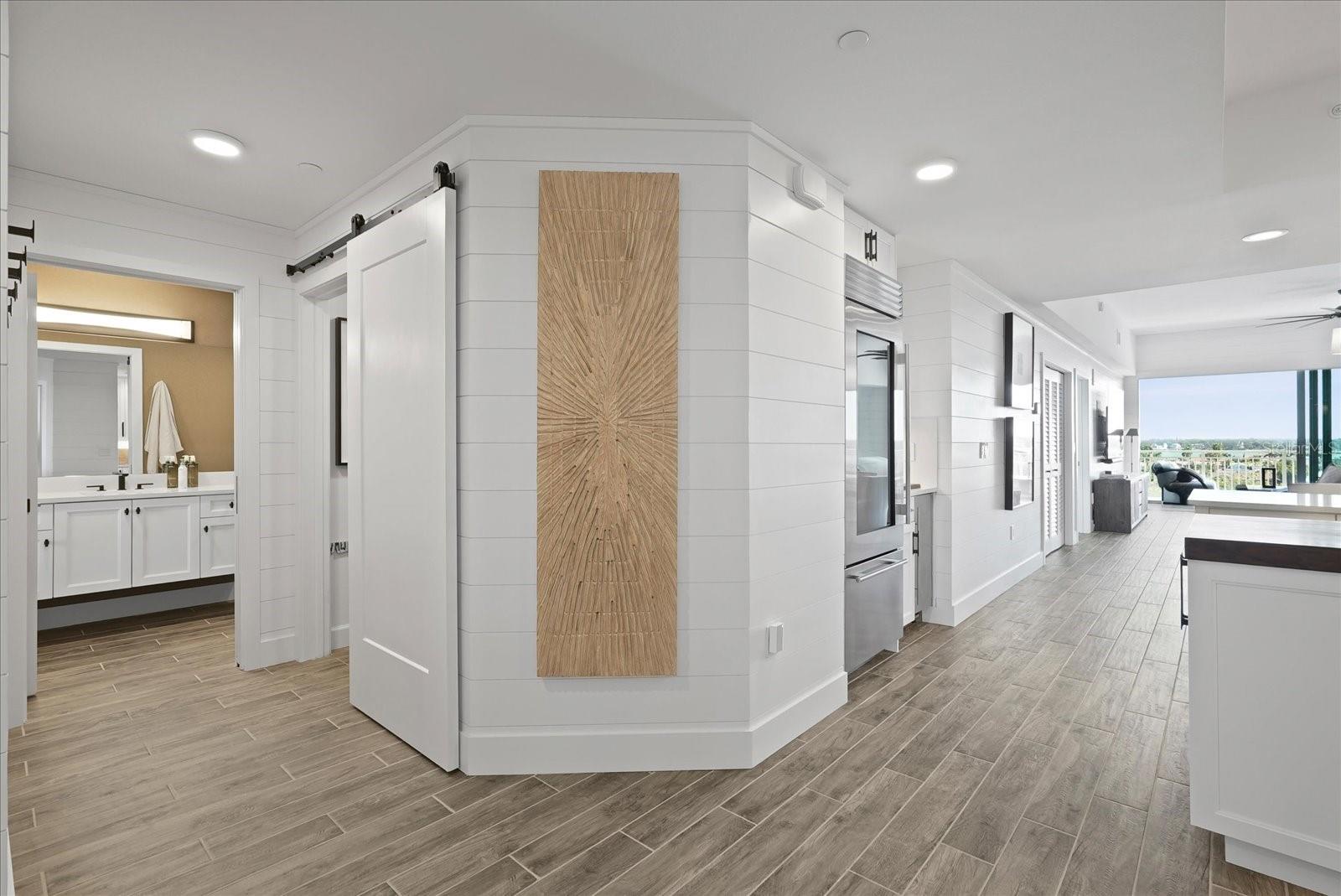 Image 35 of 96 For 125 Island Way 602