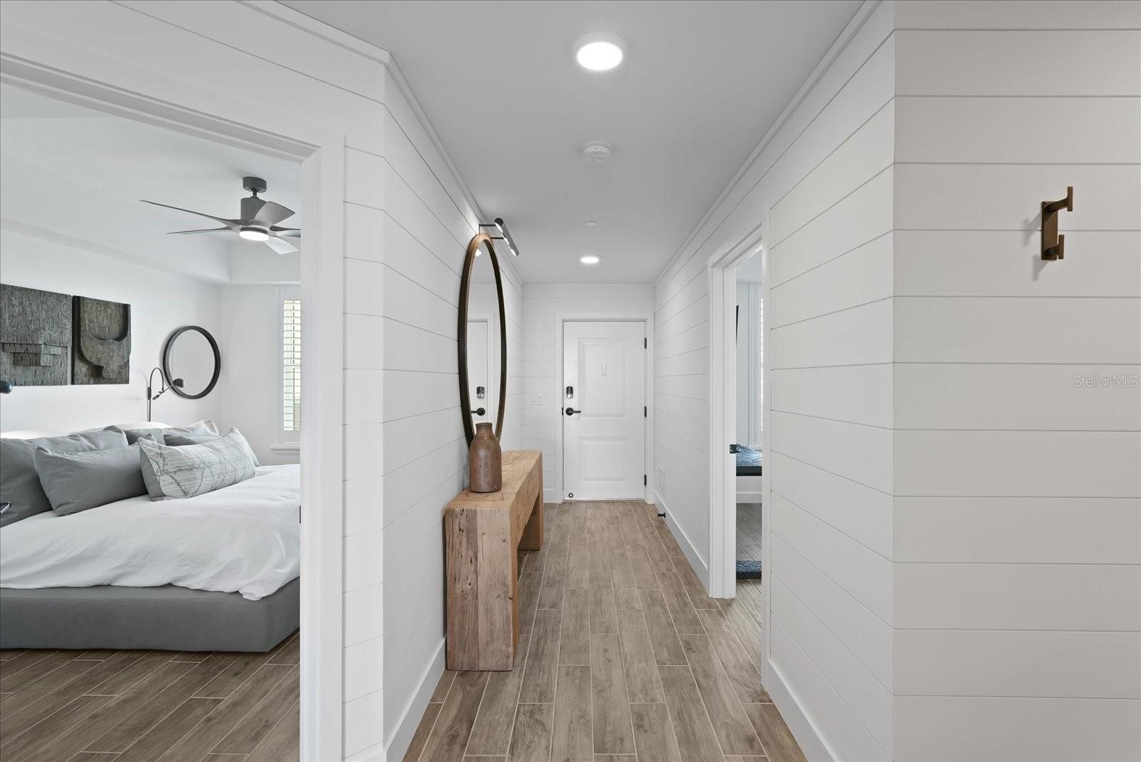 Image 36 of 96 For 125 Island Way 602