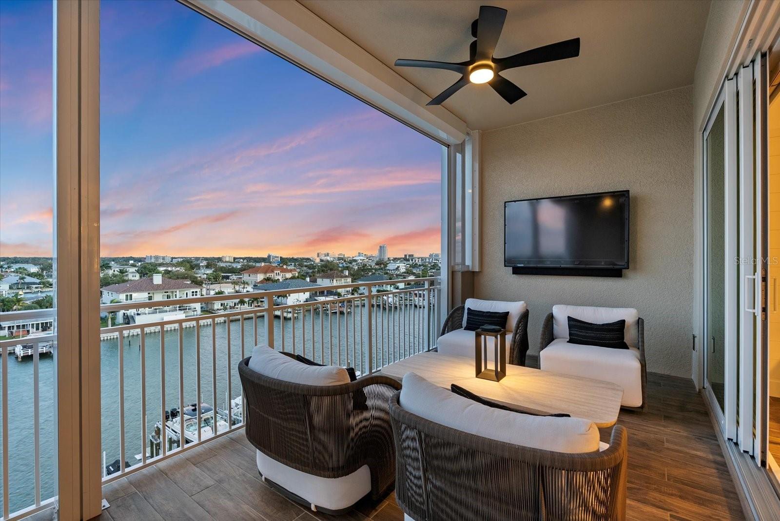 Image 50 of 96 For 125 Island Way 602