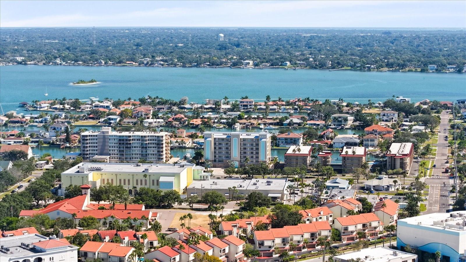 Image 56 of 96 For 125 Island Way 602