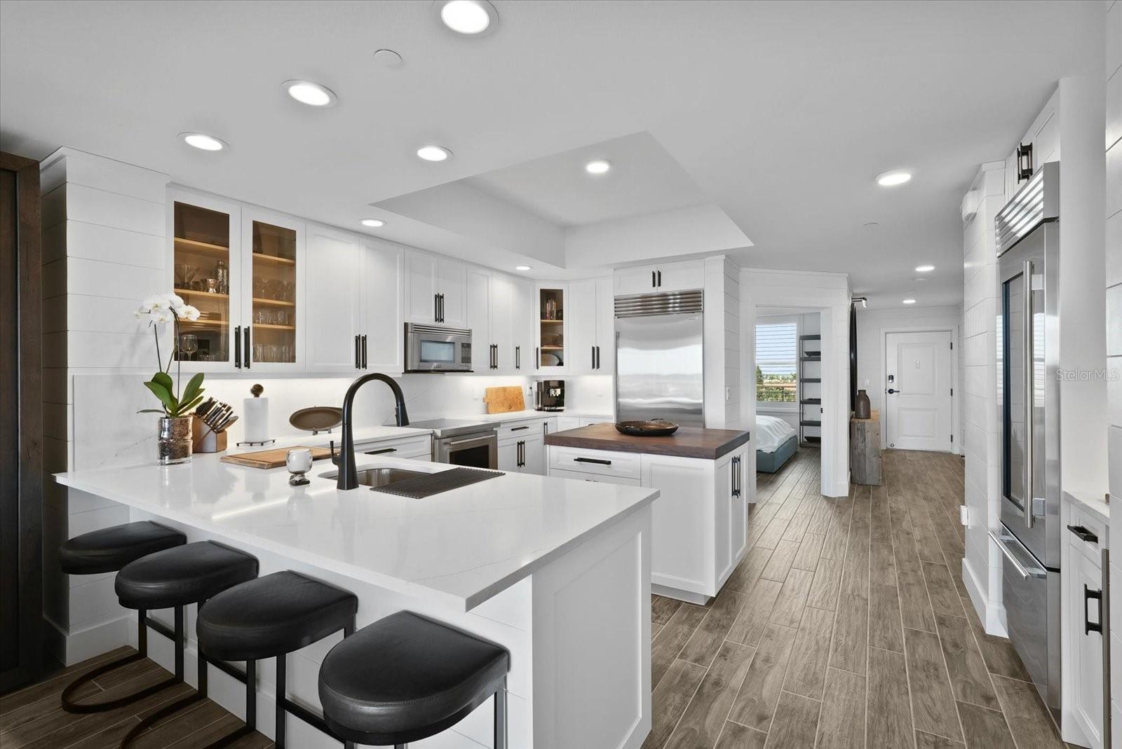 Image 6 of 96 For 125 Island Way 602