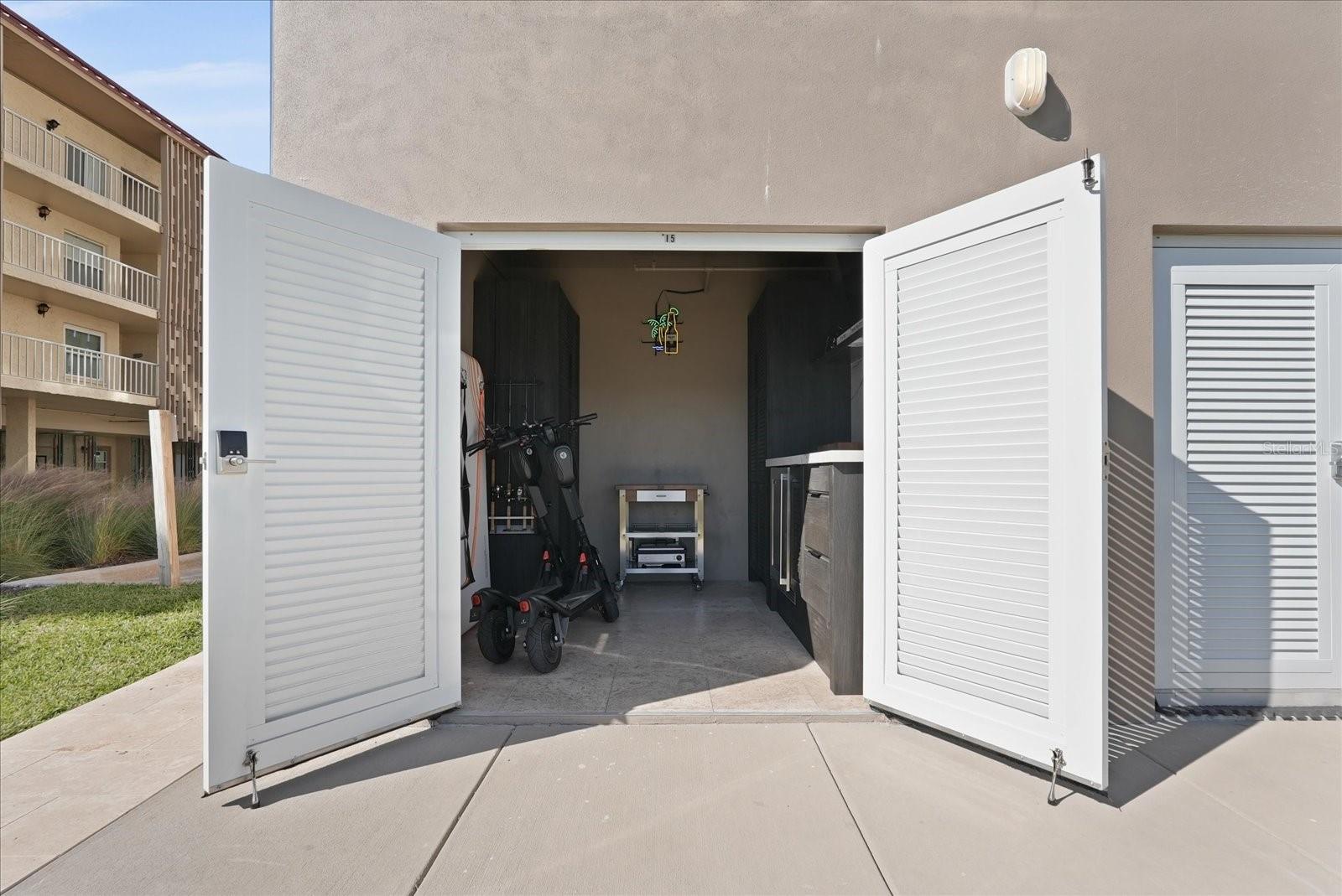 Image 66 of 96 For 125 Island Way 602