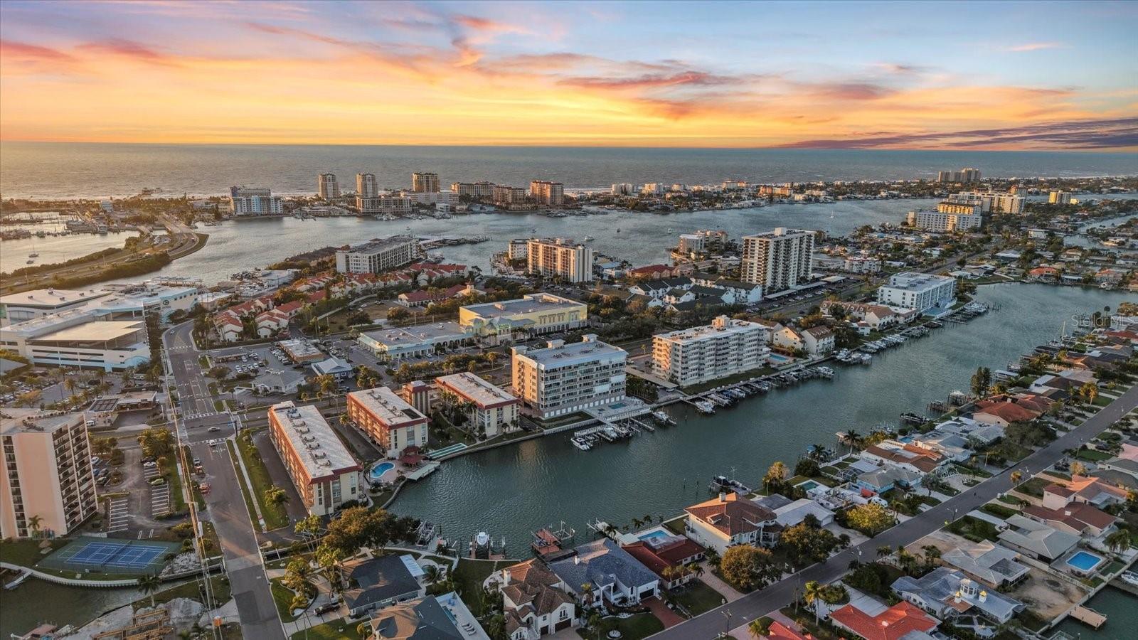 Image 70 of 96 For 125 Island Way 602