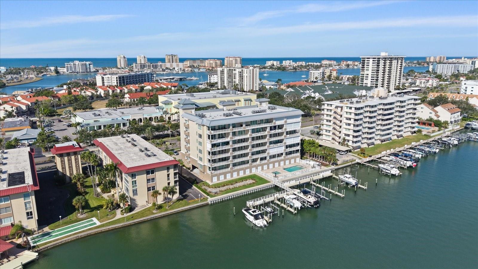 Image 79 of 96 For 125 Island Way 602