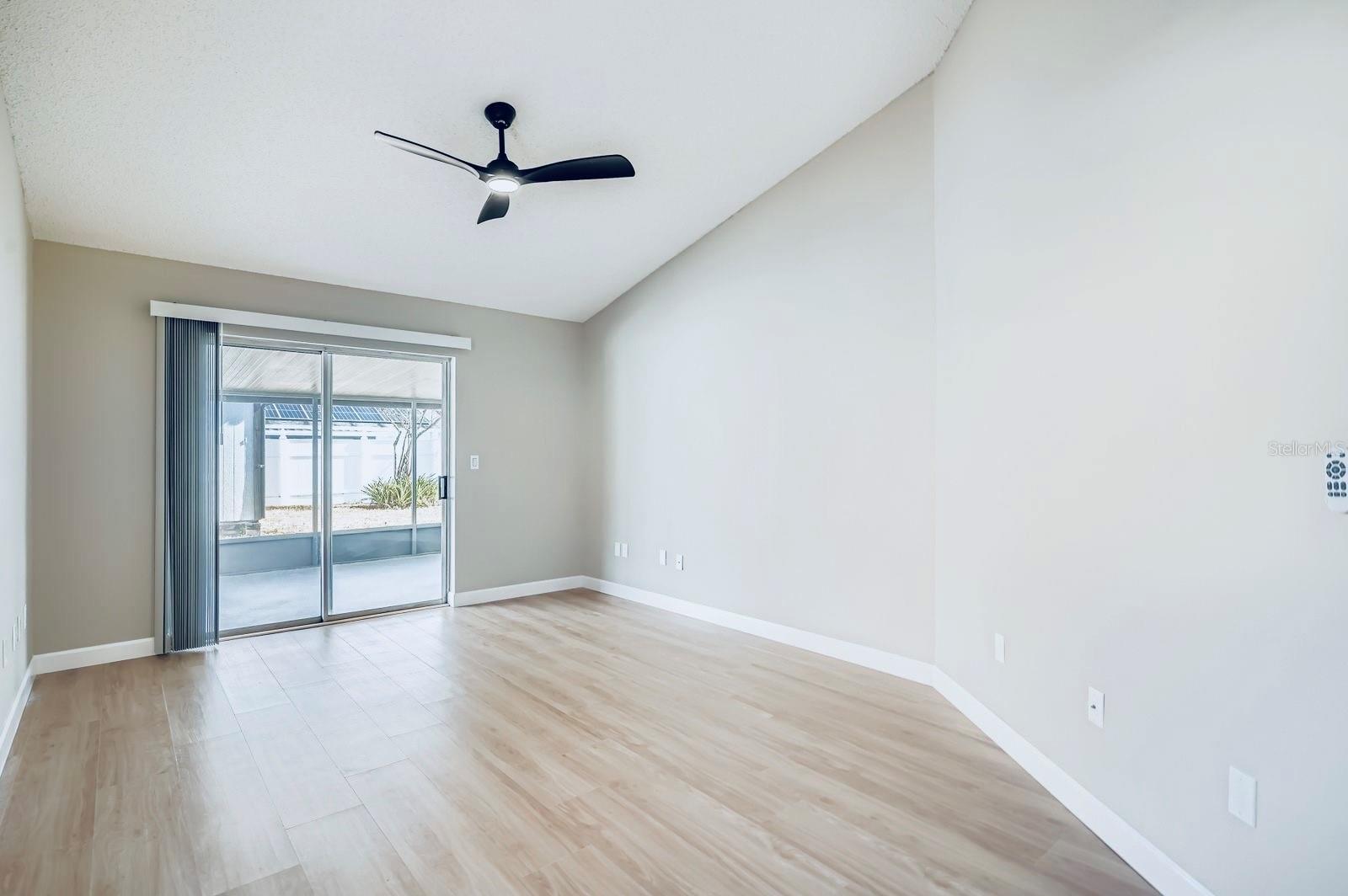 Listing photo id 7 for 1220 Barmere Lane