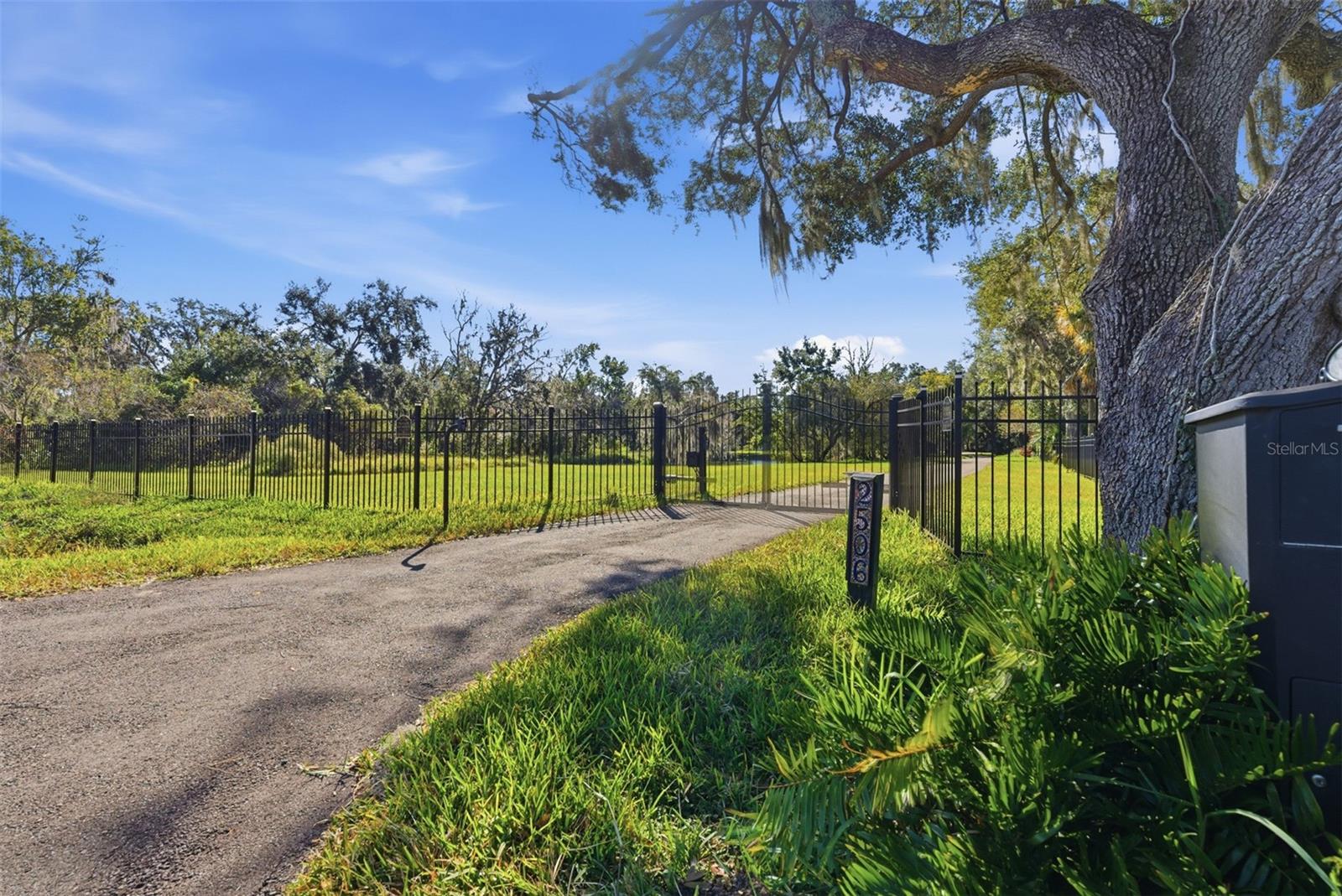 Image 4 of 53 For 2506 Hawk Griffin Road