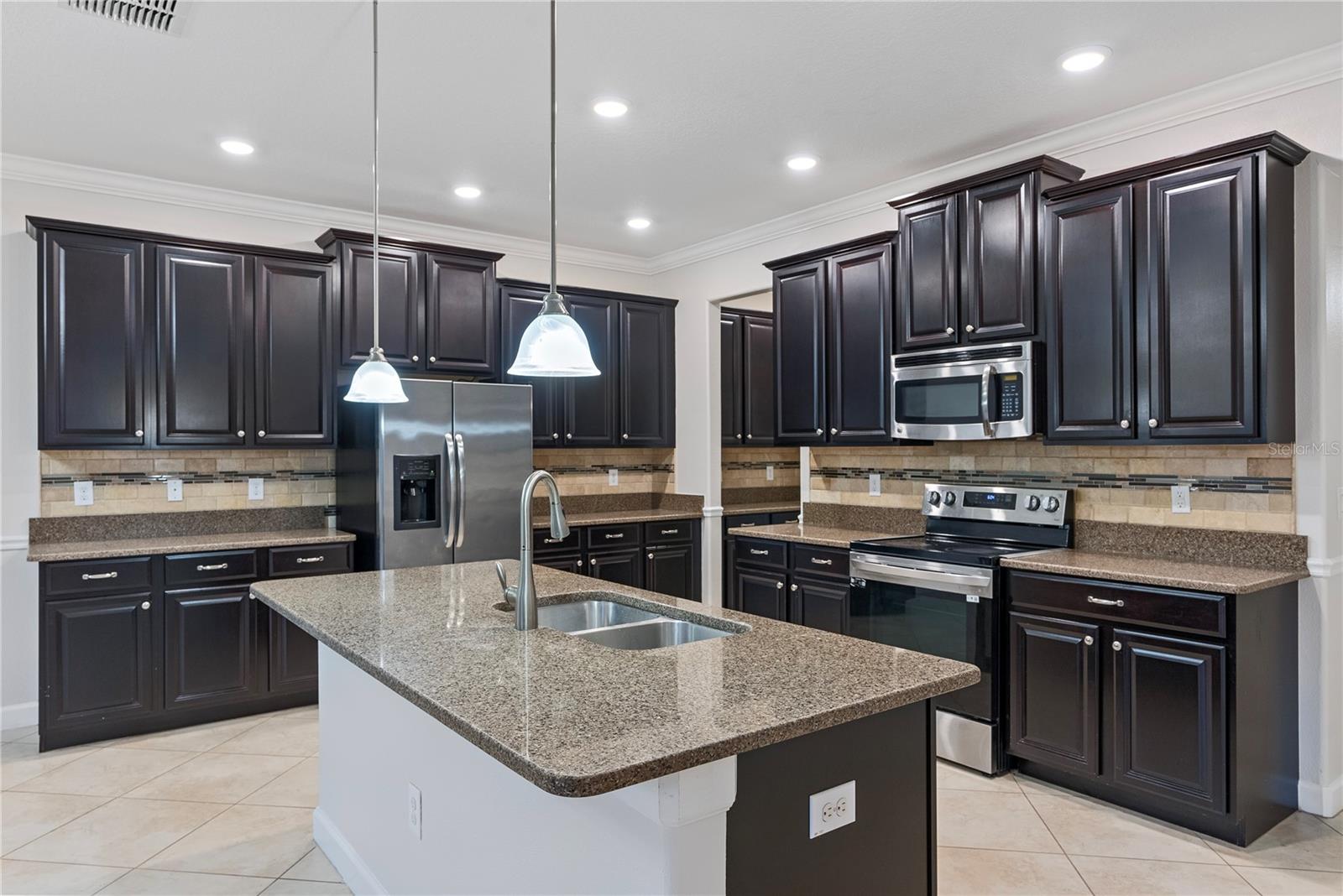 Image 11 of 36 For 19342 Paddock View Drive