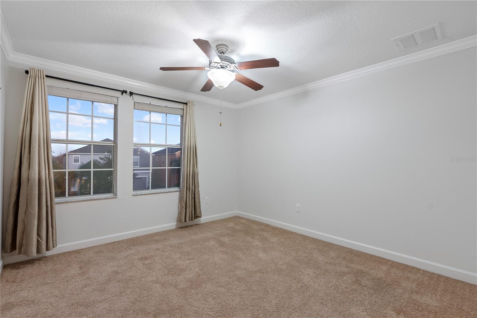 Image 29 of 36 For 19342 Paddock View Drive