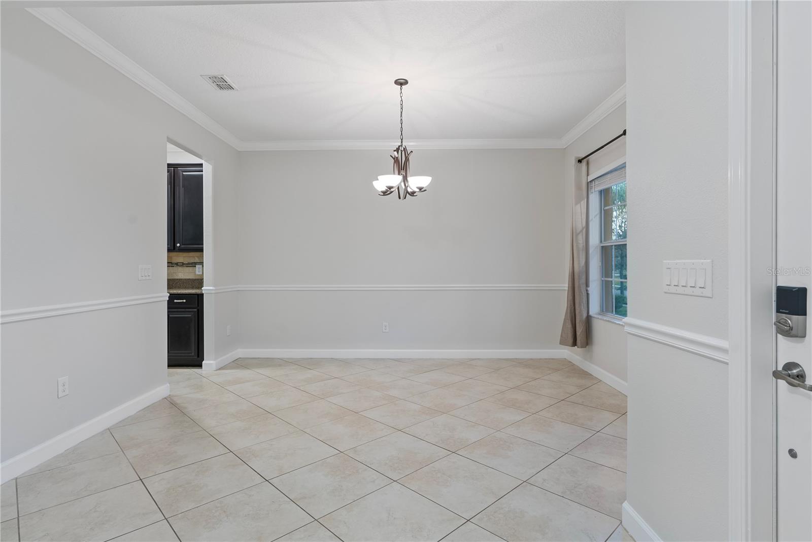 Image 4 of 36 For 19342 Paddock View Drive