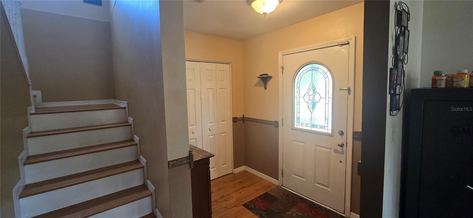 Listing photo id 2 for 3918 Alafia Boulevard