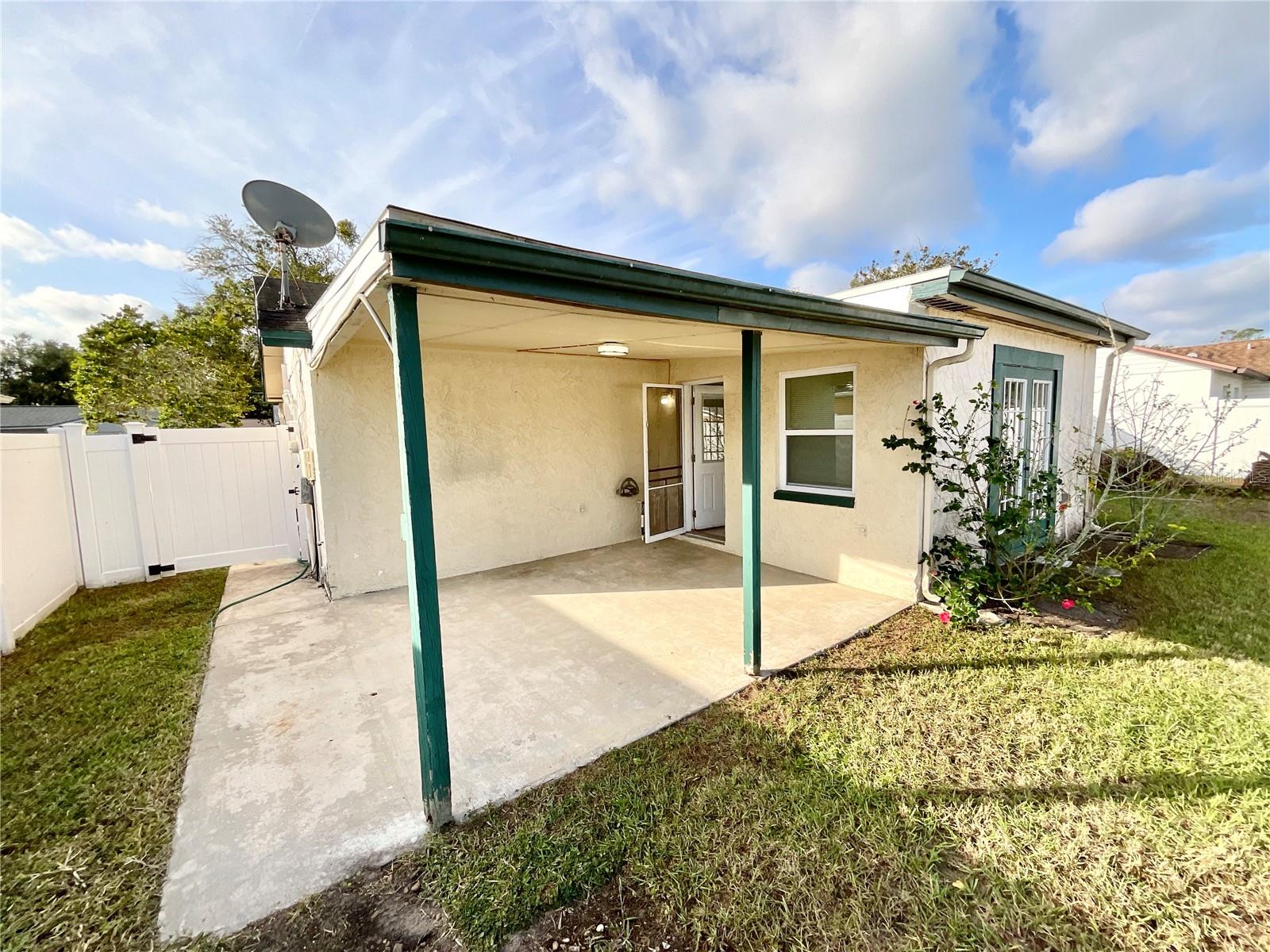 Image 10 of 22 For 5621 Mirada Drive