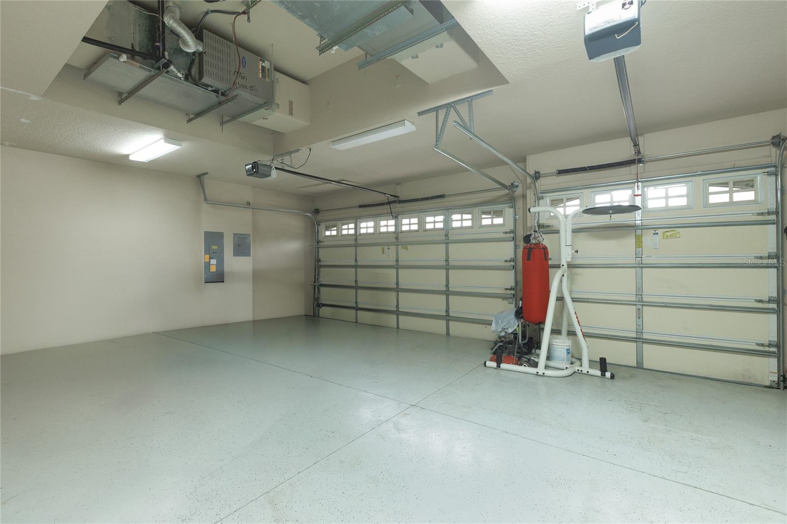 Image 49 of 65 For 3015 Lynwood Court