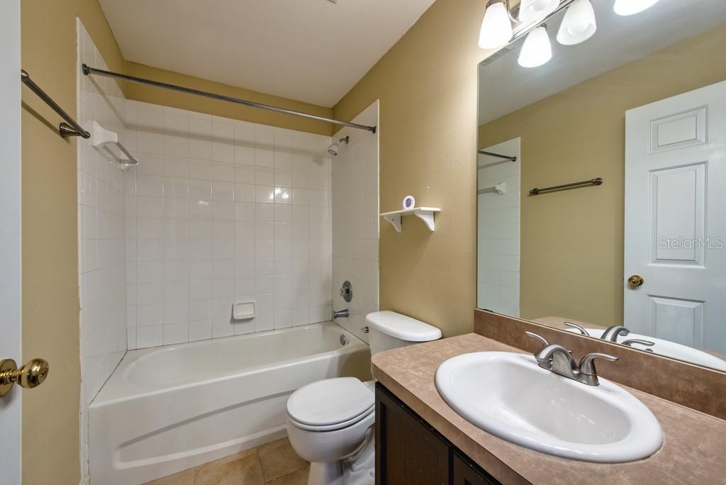 Listing photo id 16 for 13313 Ashbark Court