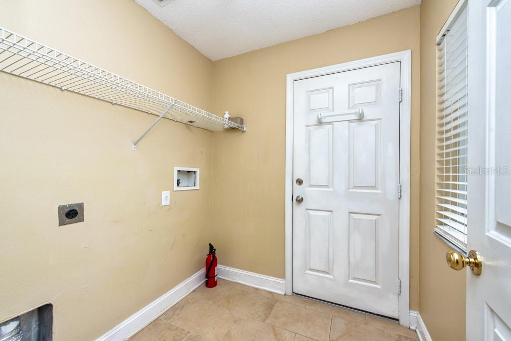 Listing photo id 23 for 13313 Ashbark Court