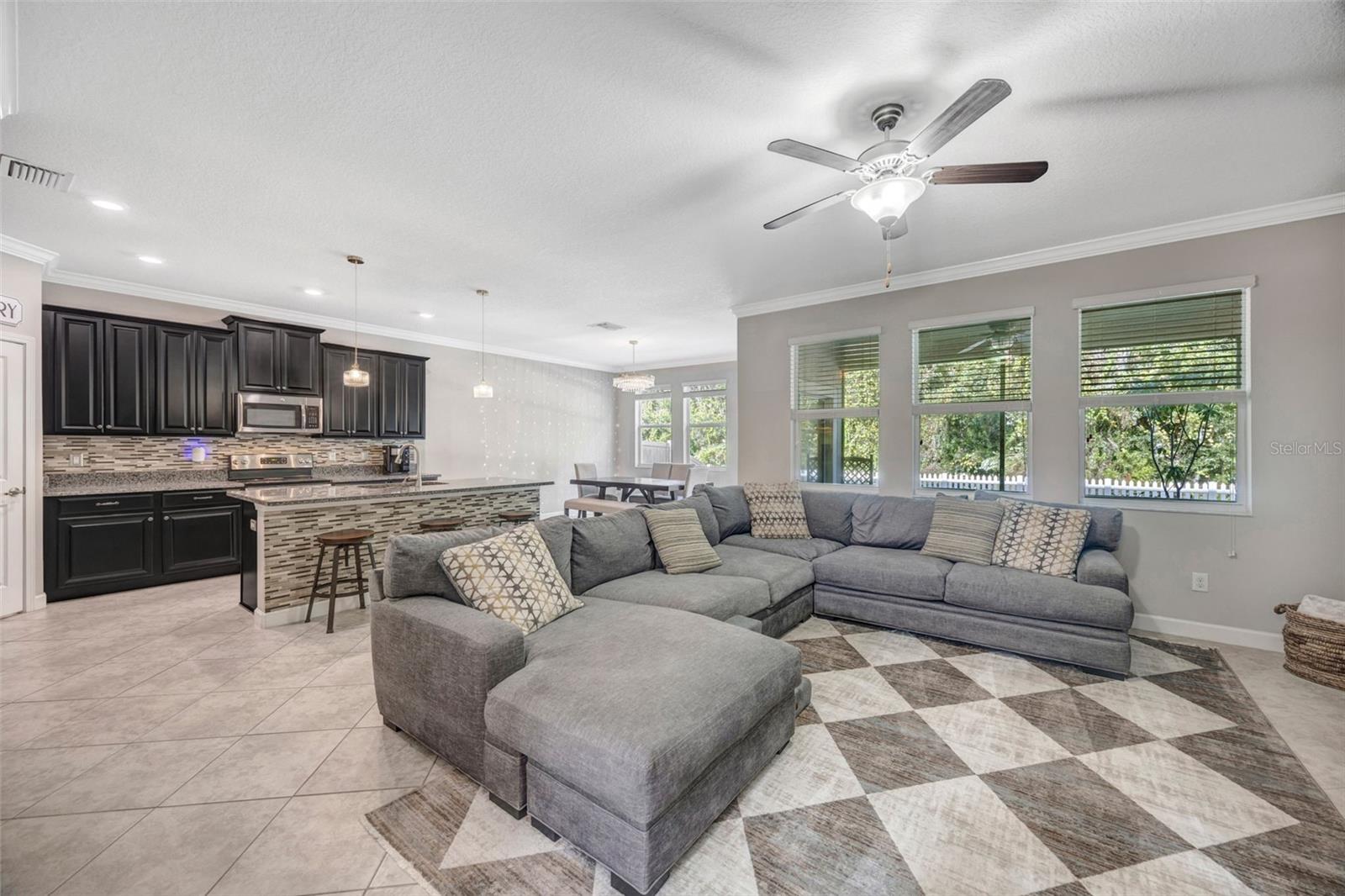 Image 18 of 57 For 1595 Ludington Avenue