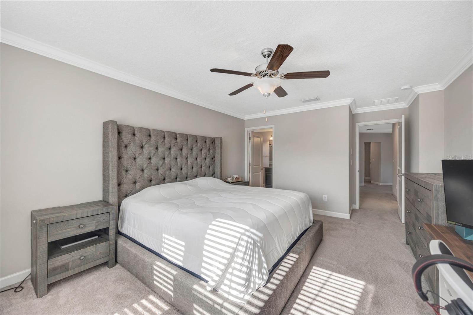 Image 29 of 57 For 1595 Ludington Avenue