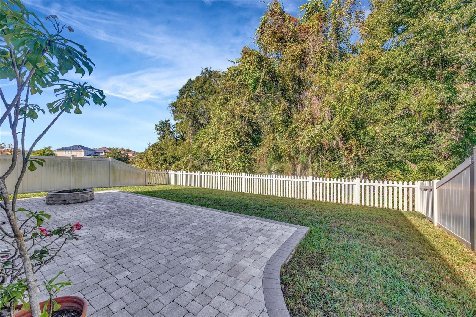 Image 6 of 57 For 1595 Ludington Avenue