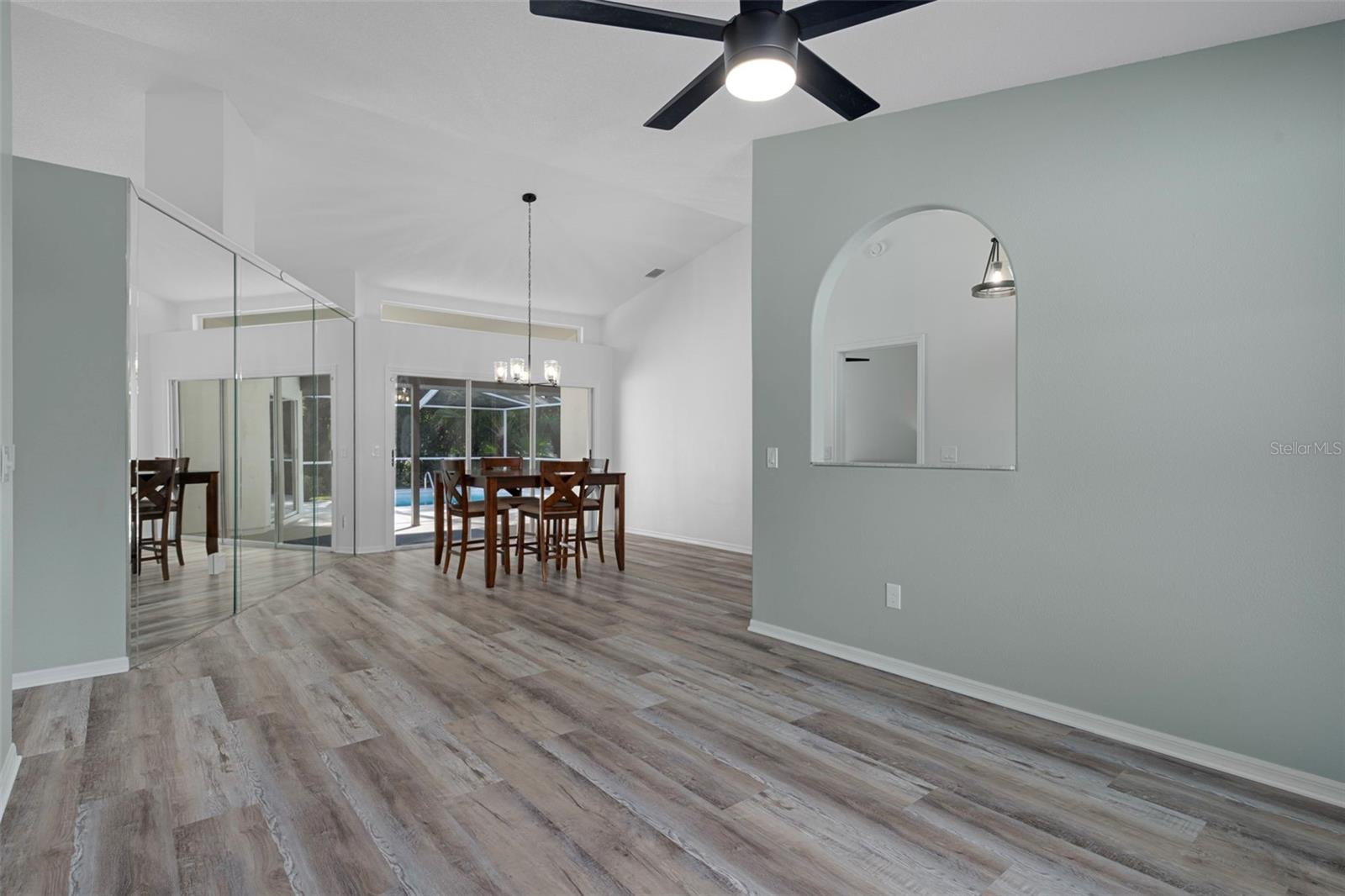 Image 13 of 65 For 18164 Winding Oaks Boulevard