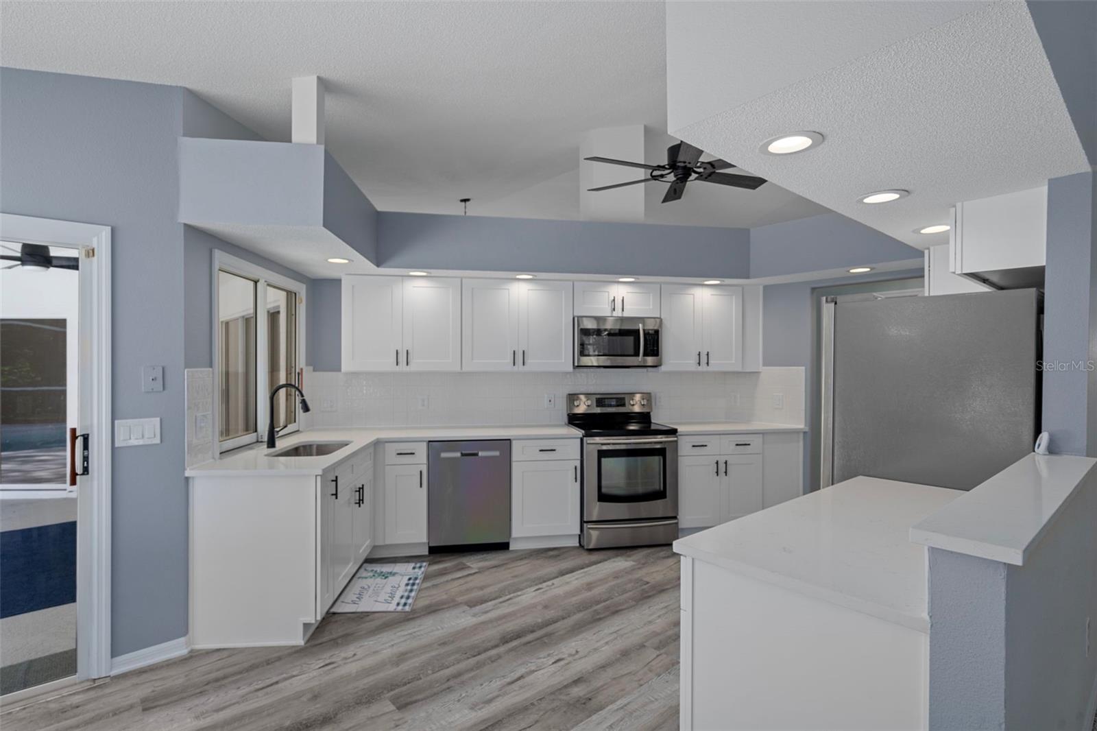 Image 21 of 65 For 18164 Winding Oaks Boulevard