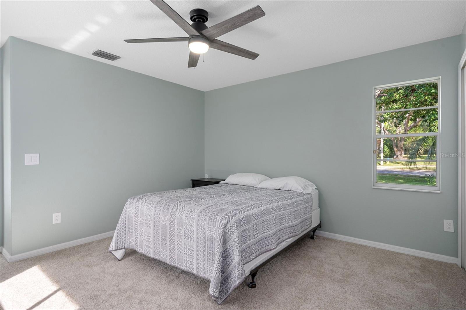 Image 40 of 65 For 18164 Winding Oaks Boulevard