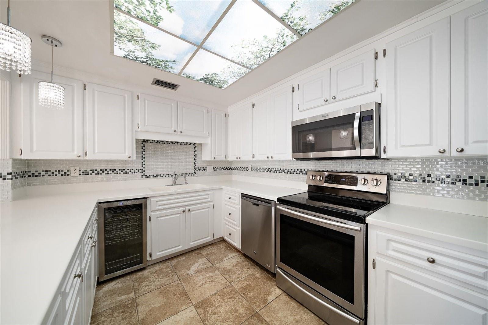 Image 14 of 67 For 4 Belleview Boulevard 106