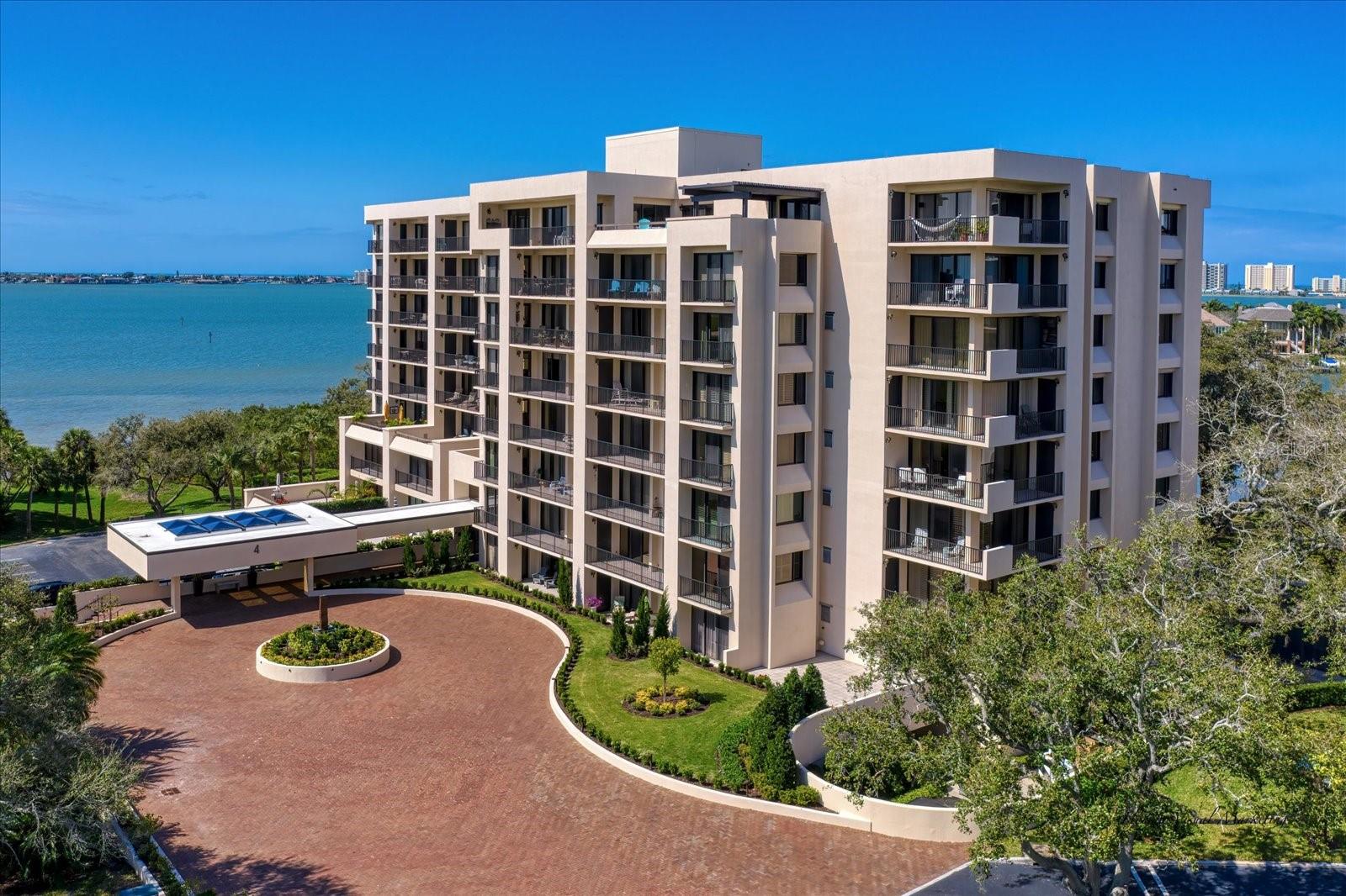 Image 2 of 67 For 4 Belleview Boulevard 106